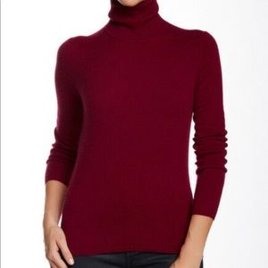 InCashmere 100% Cashmere Sweater Size M